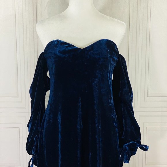 NWT Romeo & Juliet Couture Navy Velvet Off Shoulder Dress Large  Large - Picture 6 of 15